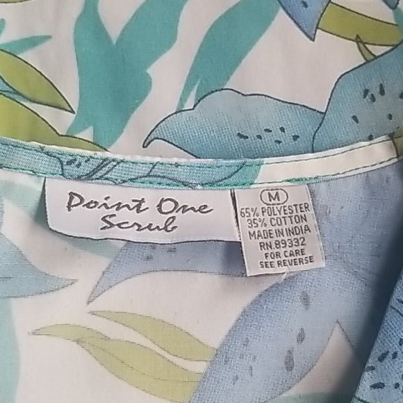 Point one tropical scrub with front pockets - Picture 5 of 5